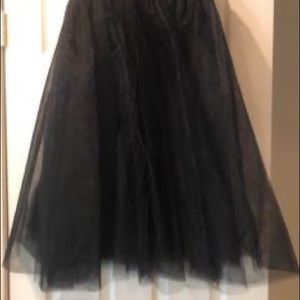 Windsor womens Size Small Tulle skirt. Knee length. Never worn.